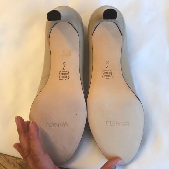 VANELI SZ 7S TAUPE PUMPS. NEW. SLIM FIT - Picture 5 of 8